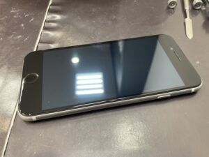 【修理事例】iPhone SE(第2世代)の画面交換を行いました！ 【春日部市からのご来店です！】