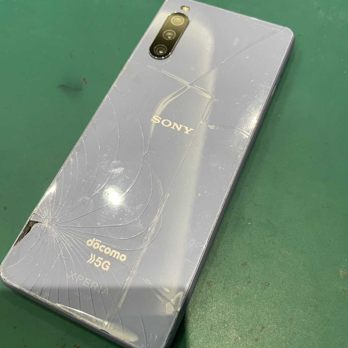 【修理事例】Xperia 10 III バックパネル＆バッテリー交換